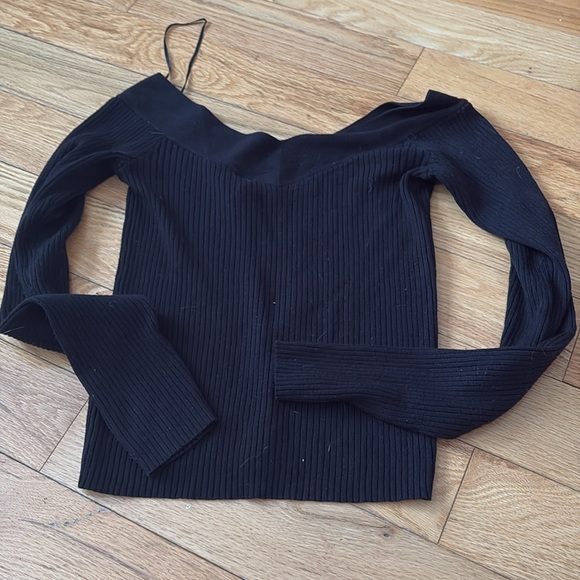 Divided Black Ribbed Off-the-Shoulder Top – Size Small | Y2K Minimalist | - Picture 3 of 3